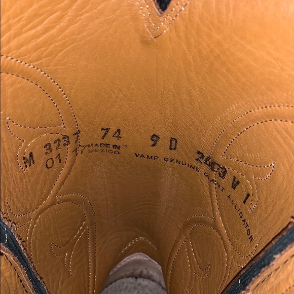 Lucchese size 9 grey alligator - Picture 3 of 5